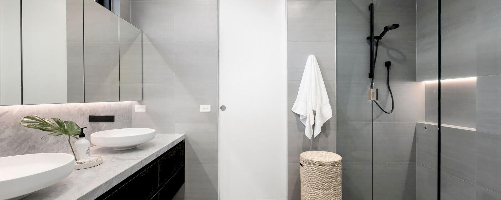 Estimation du coût pour moderniser une salle de bains de 6 m² en Suisse romande