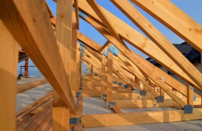 Diagnostic et traitement de charpente avec Avenir Rénovations Suisse romande