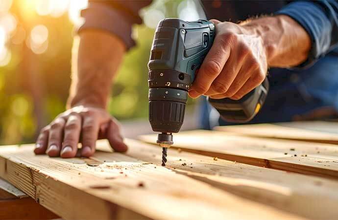 Les étapes de pose d’une menuiserie extérieure en bois