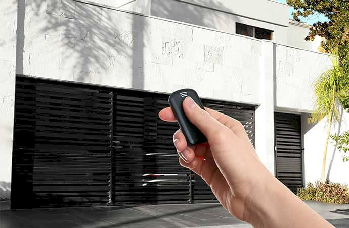 Les étapes de pose d’un volet roulant électrique avec Avenir Rénovations